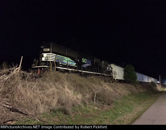 NS 6963 GoRail tied down for the night.